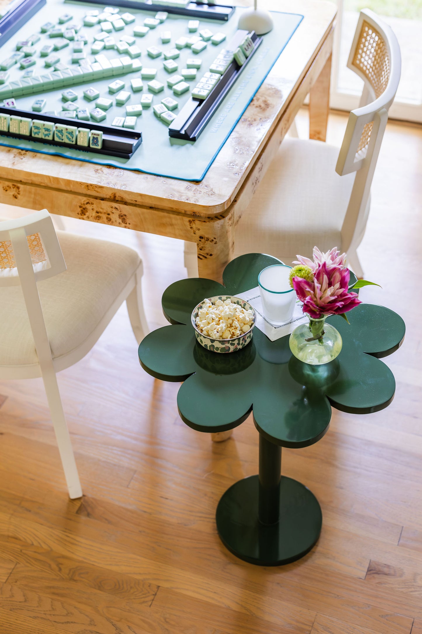 Clover Table