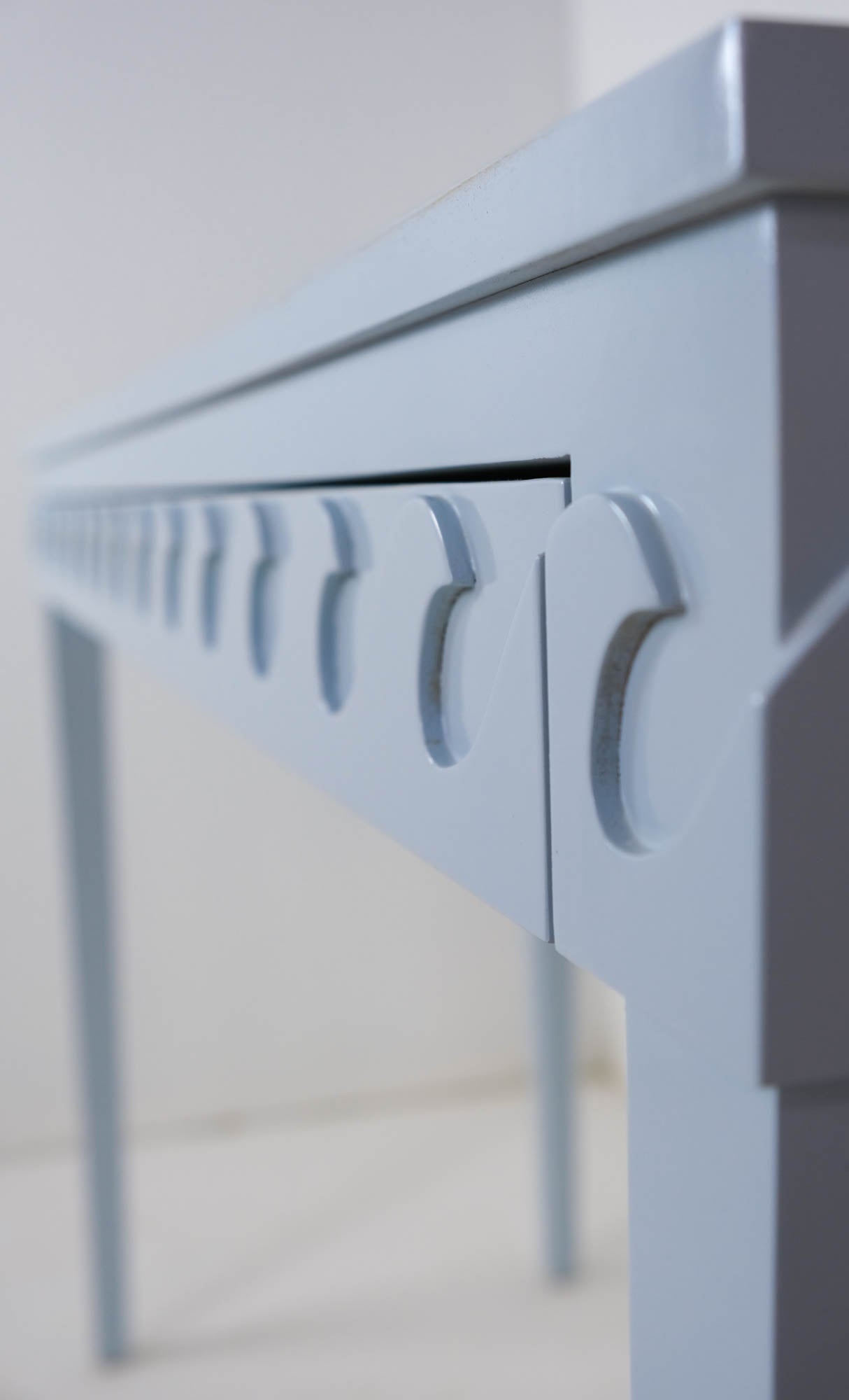 Wave Console Table