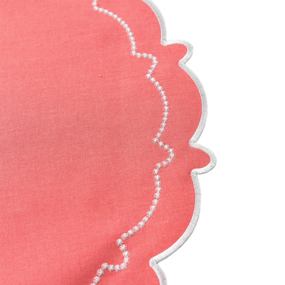 Set of 4 Scalloped Edge Placemats