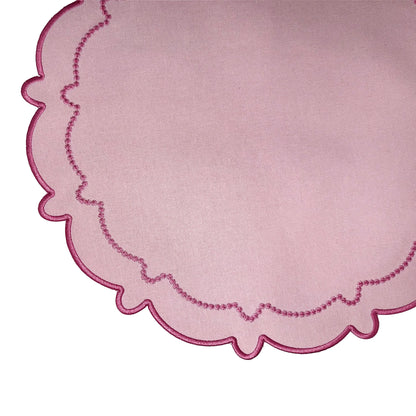 Set of 4 Scalloped Edge Placemats