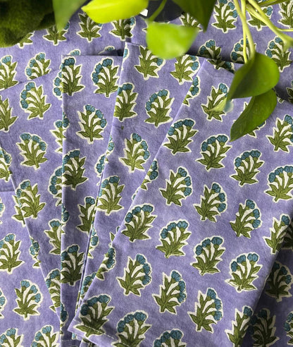 Triple Flower Square Tablecloth