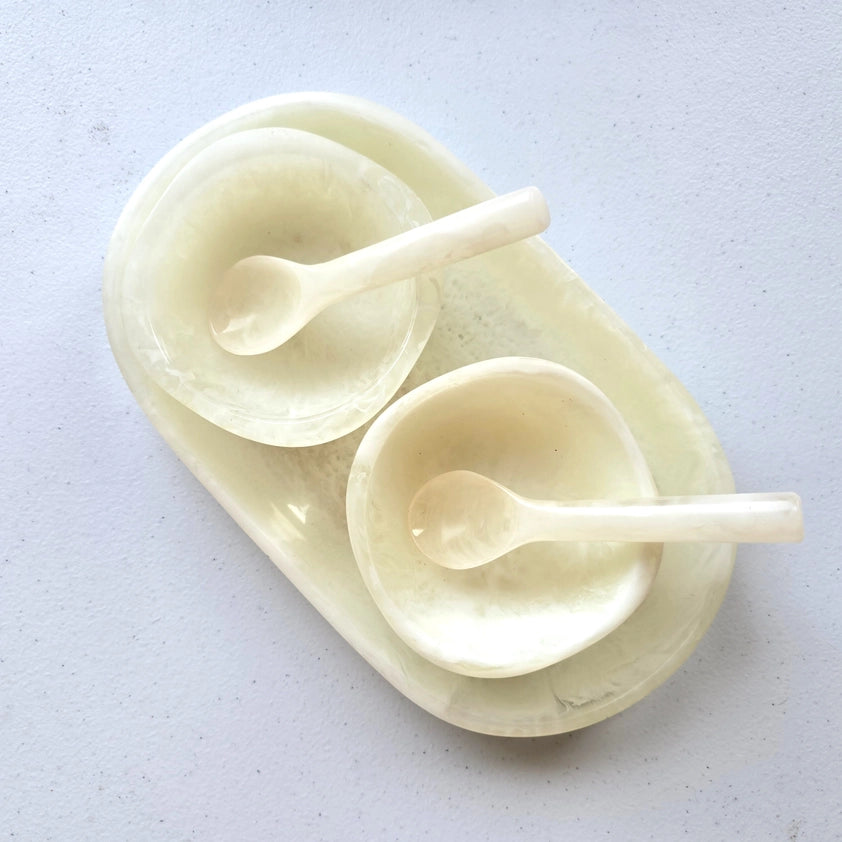 Resin Serving Set